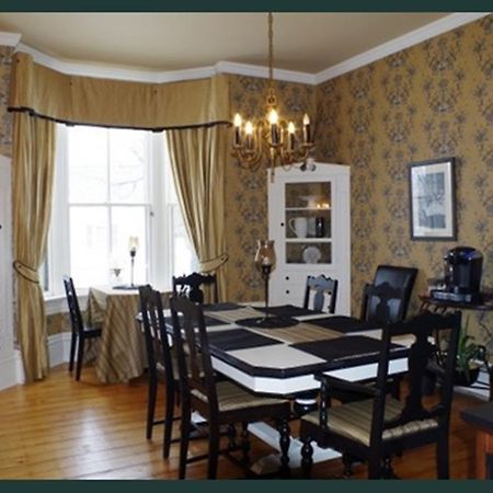 Quartermain House Bed & Breakfast Fredericton Exterior photo