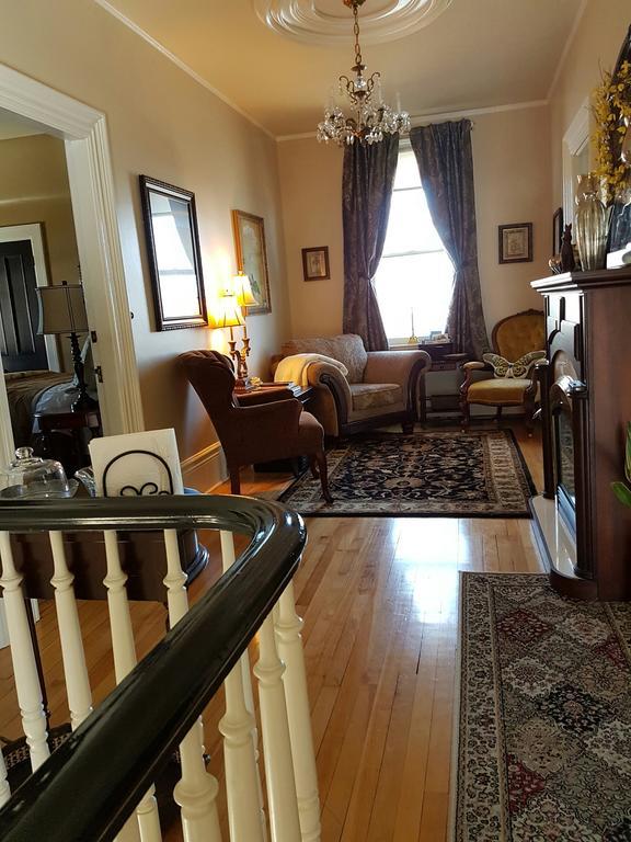Quartermain House Bed & Breakfast Fredericton Exterior photo